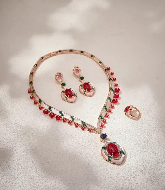 Red Green Drop Gemstone-Set Earrings 4