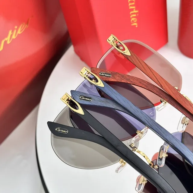 نظارات شمسية بدون إطار بزجاج متدرج بلون ذهبي 9