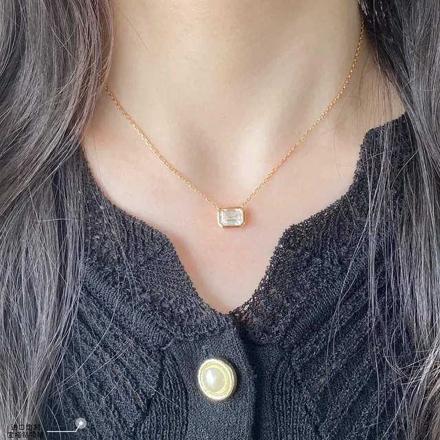 Collar de plata con piedras navy emerald-cut bezel-set 5