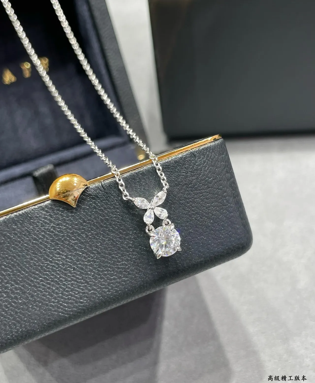 Silver-Tone Bow Motif Solitaire Pendant Necklace 5