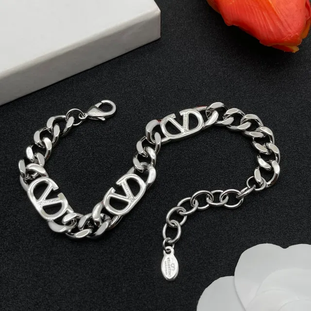 Silver Transparent Chunky Curb Chain Pavé-Set Logo Charms Bracelet 3