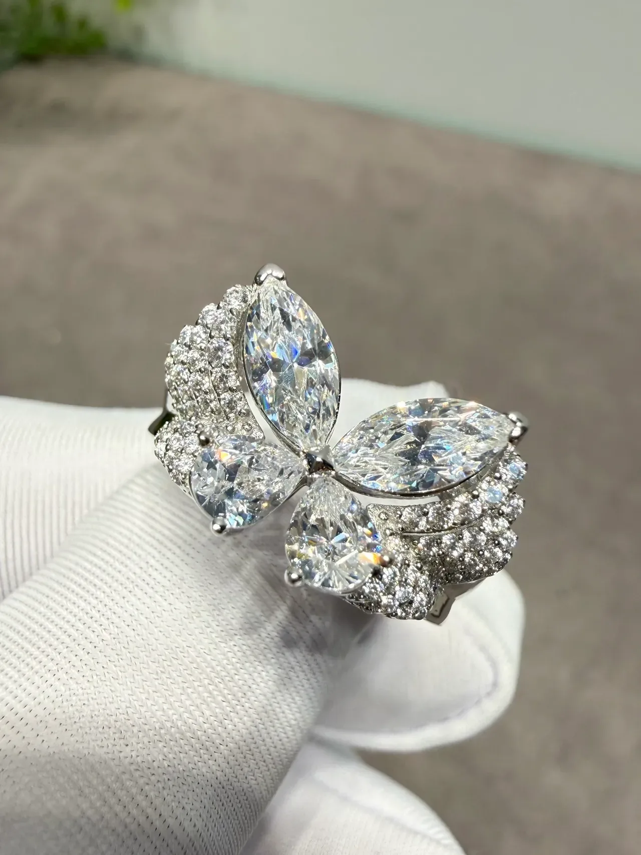 Silver White Multi-Stone Cluster Marquise-Cut Center Ring 2