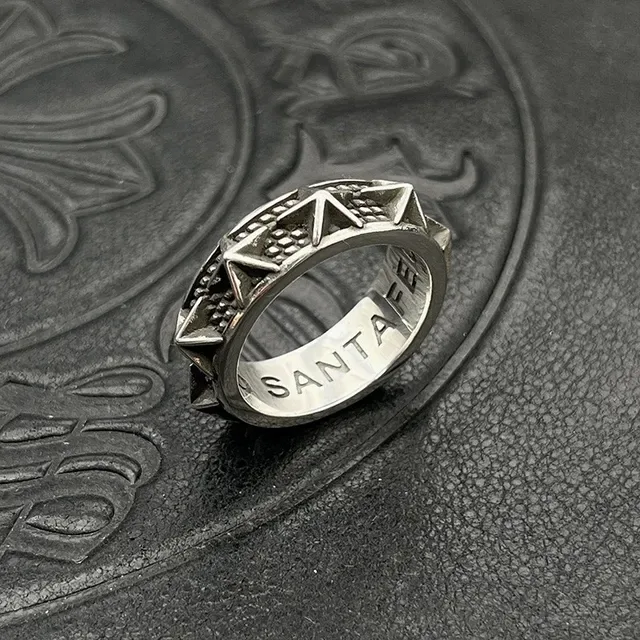 Spiked Bezel Textured Band Silver Ring 3