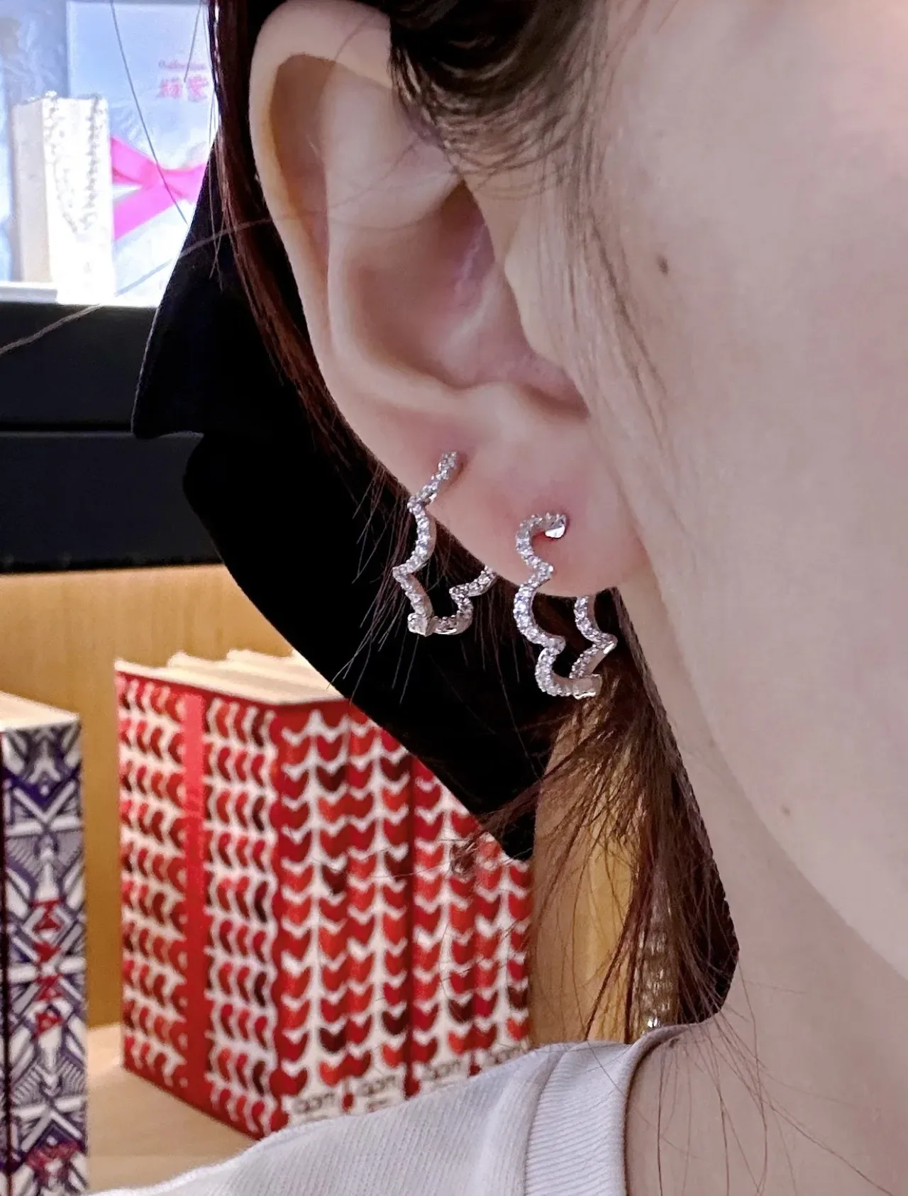 Twisted Pavé Crystal Hoop Earrings 2