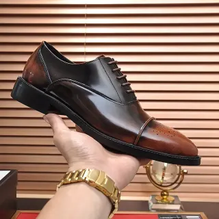 Chaussures Oxford Brogue marron à deux tons avec embout de cap