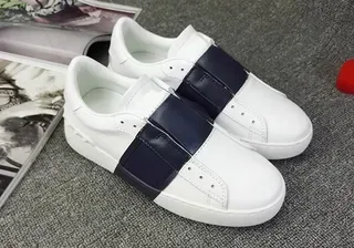 Zapatillas Lifestyle con Correa Blanca y Navy Slip-On 3