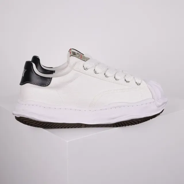 White Black Canvas Upper Ribbed Rubber Toe Cap Sneakers 3