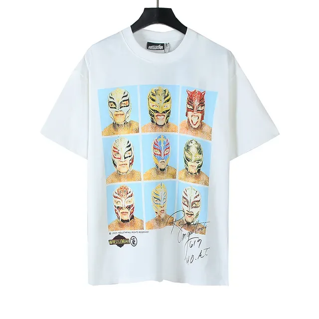 Camiseta branca com estampa gráfica, gola careca e corte relaxado 2