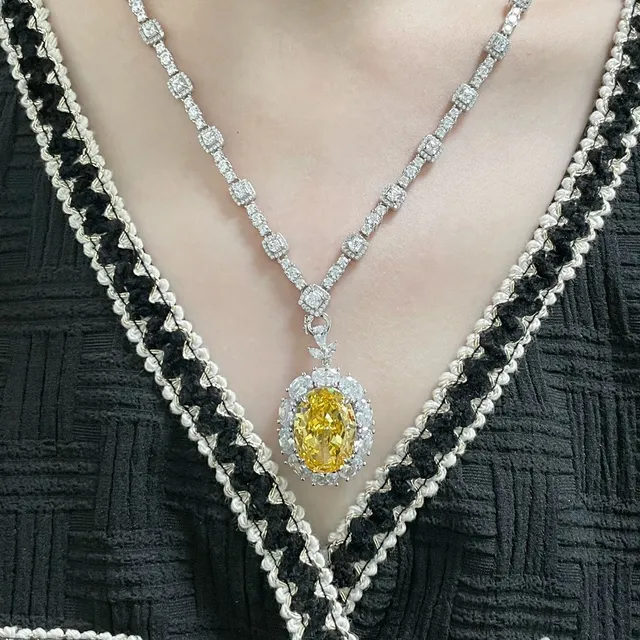 Yellow Silver Oval-Cut Center Stone Halo Setting Necklace 8