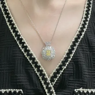 Collier Pendentif Halo Rond Argent Jaune Pierre Centrale Coupe Coussin