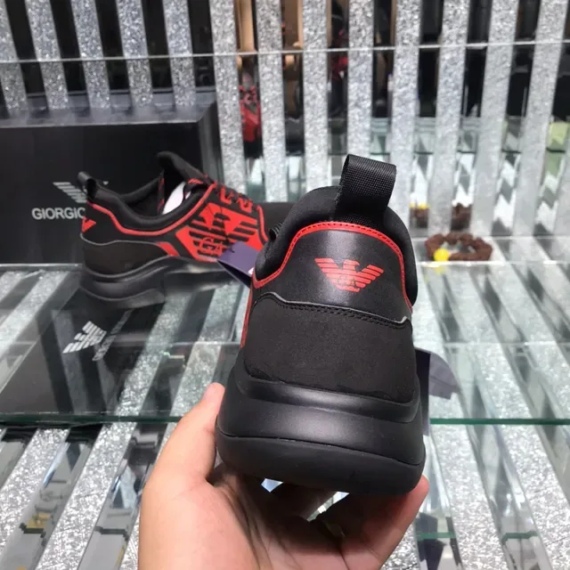 乔治·阿玛尼 EA7 黑色和红色网面生活方式运动鞋 4