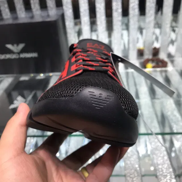 乔治·阿玛尼 EA7 黑色和红色网面生活方式运动鞋 6