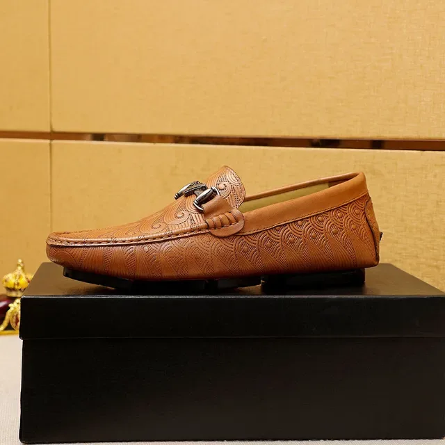 Giorgio Armani Mocassins en Cuir Embossé à Mors de Cheval 5