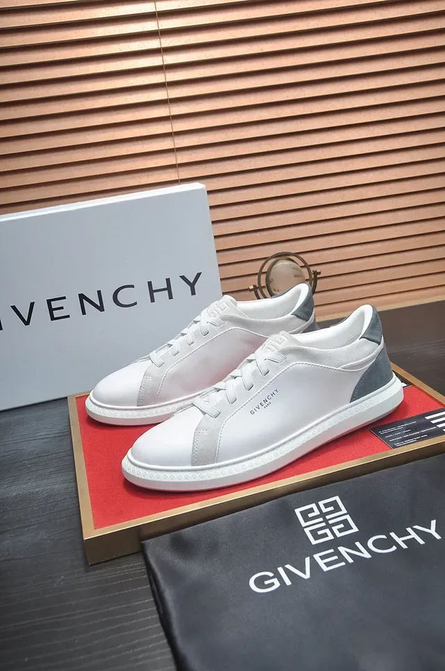 Givenchy City Sport सफेद और ग्रे चमड़े की लाइफस्टाइल स्नीकर 5