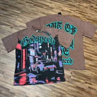 T-shirt graphique Godspeed délavage acide marron paysage urbain Porsche