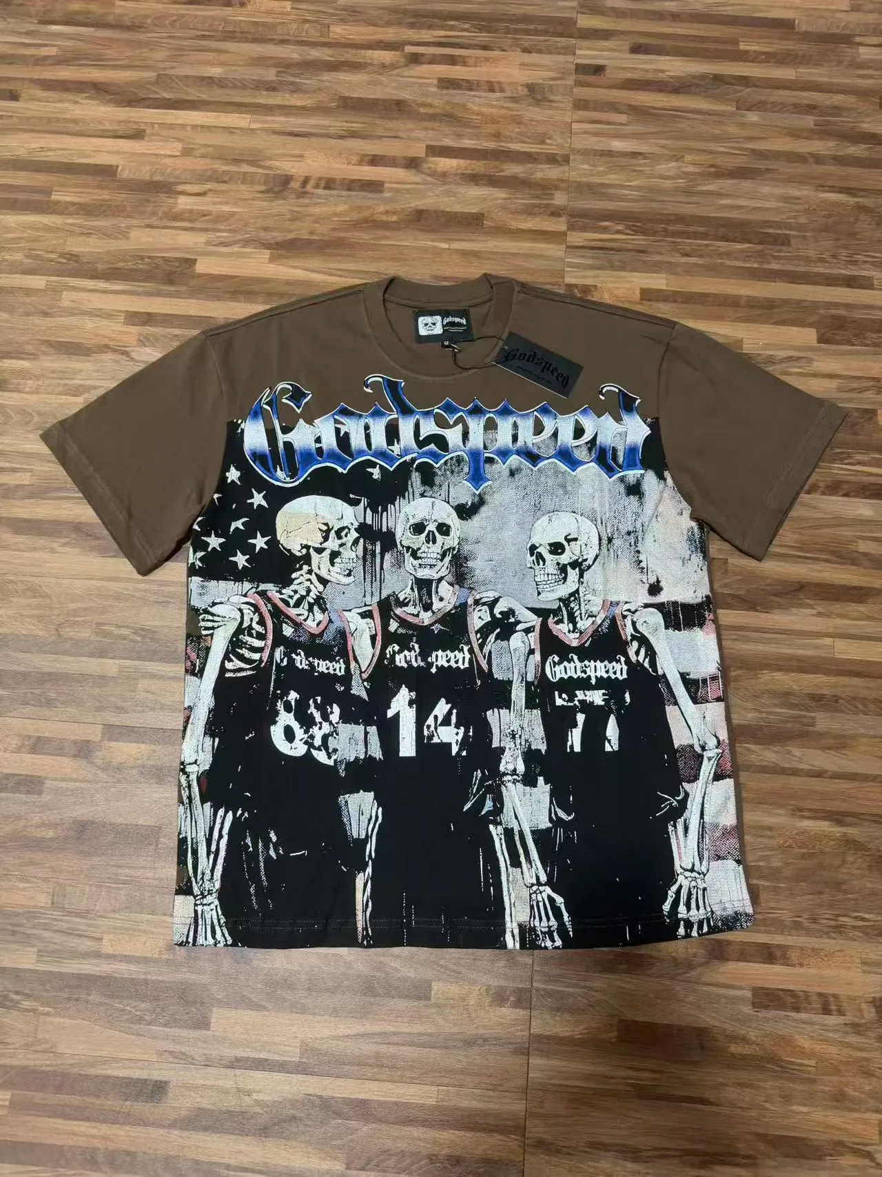 T-shirt Godspeed graphique maillot de basket squelette brun olive 2