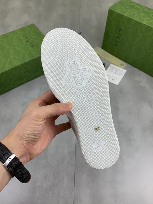Gucci Ace sneakers lifestyle à panneaux rayés ornés de cristaux 2