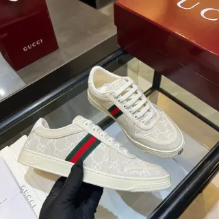 Gucci Ace GG Monogram Zapatillas Lifestyle con rayas web en crema