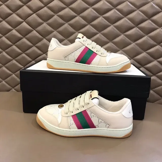 Gucci Sneakers Lifestyle Beige et Rose Low-Top en Cuir Monogramme 8