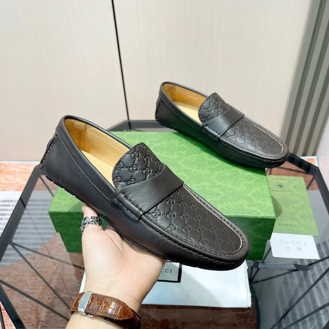 Gucci Black Beige Embossed GG Monogram Penny Strap Loafer 7