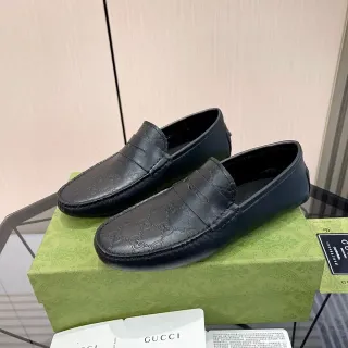 Gucci Mocasin Negro Embossado GG Monograma Correa Penny