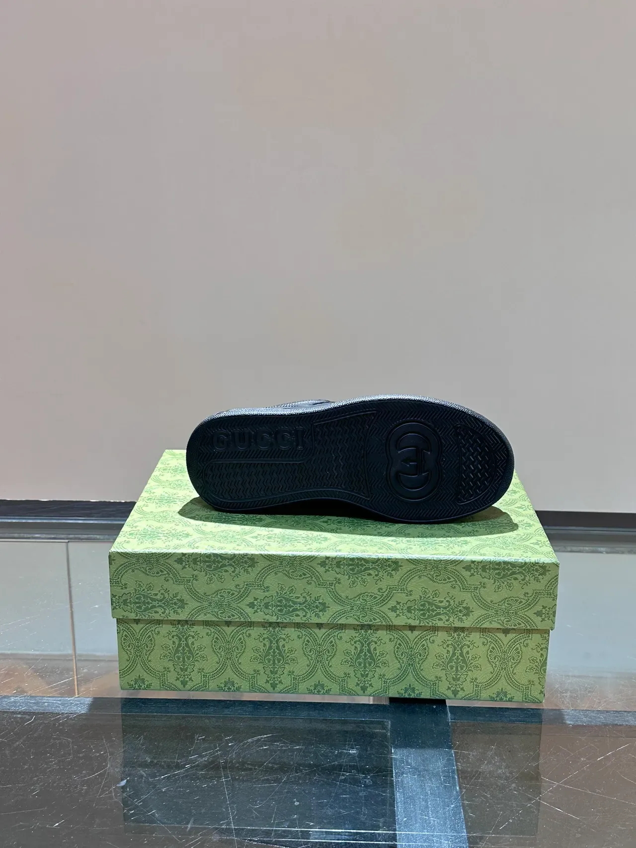 Gucci Black Platform Sole Iridescent GG Monogram Panel Lifestyle Sneakers 2
