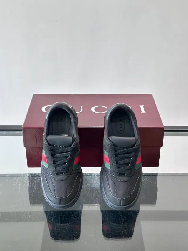 Gucci 低帮 Web Stripe 黑红生活方式运动鞋 4