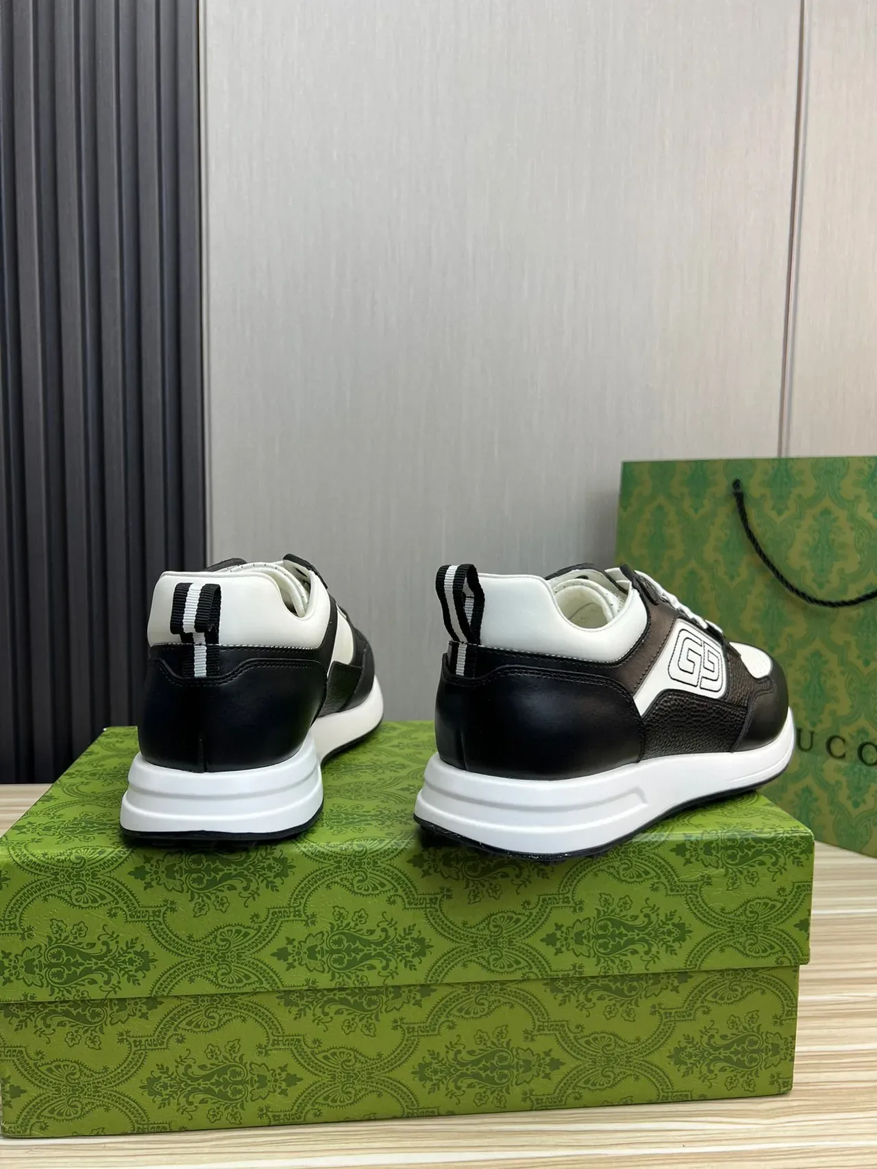 Gucci কালো সাদা Interlocking GG Logo Panel Perforated Toe Cap Lifestyle Sneakers 5