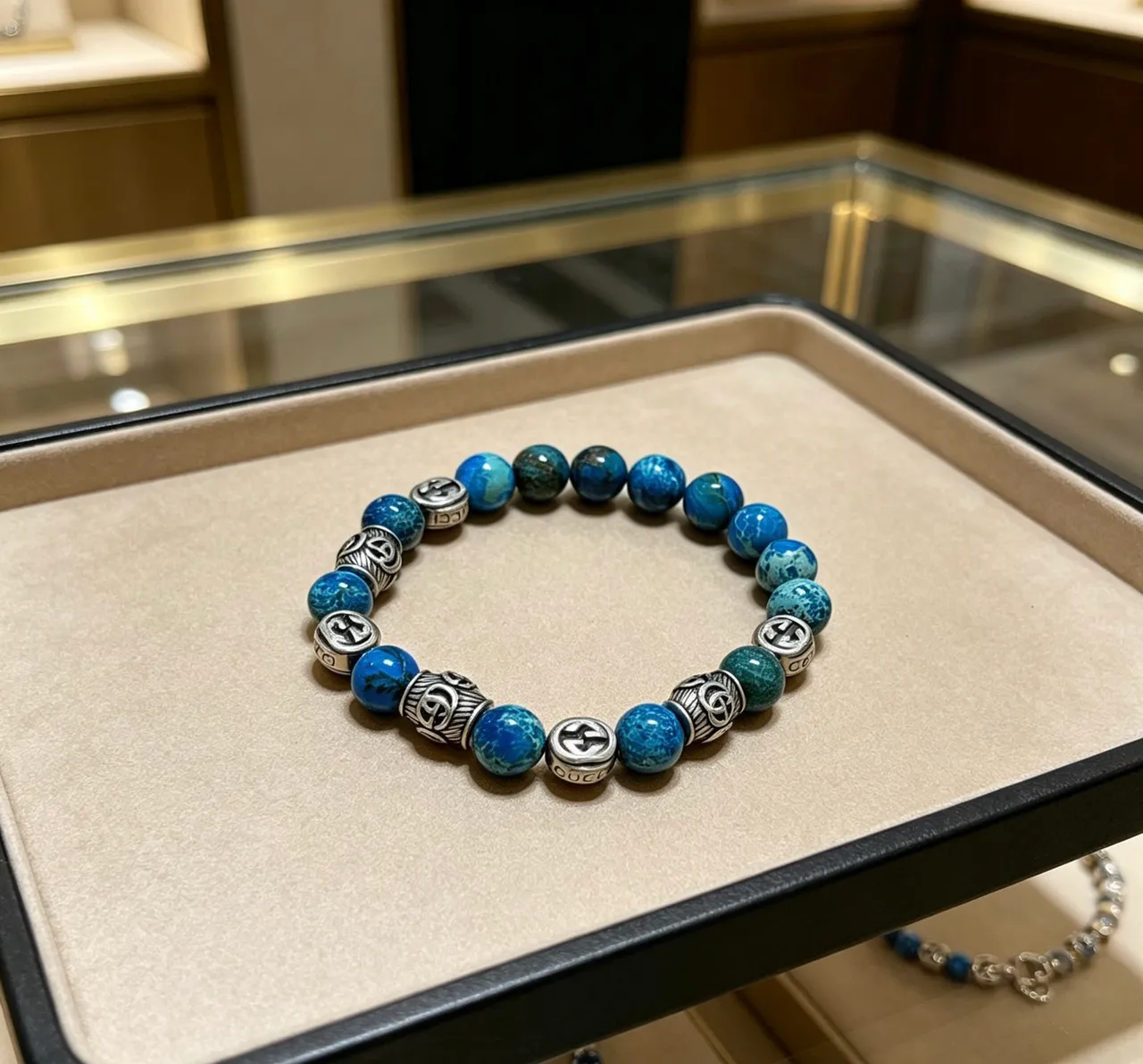 Gucci Pulsera Azul y Plata con Perlas y Acentos Metálicos 7