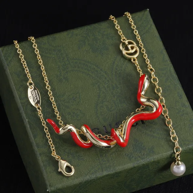 Gucci Dionysus ذهب أحمر نقش أفعى لمسة إيمل قلادة 6