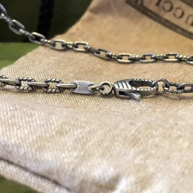 Collier Gucci Dionysus Aile GG Argent Oxydé Médailon 2