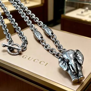 Gucci এলিফ্যান্ট পেন্ডেন্ট সিলভার-টোন নেকলেস