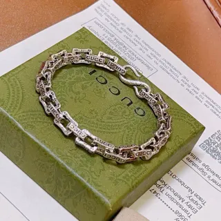 Gucci 雕刻标志链条手链