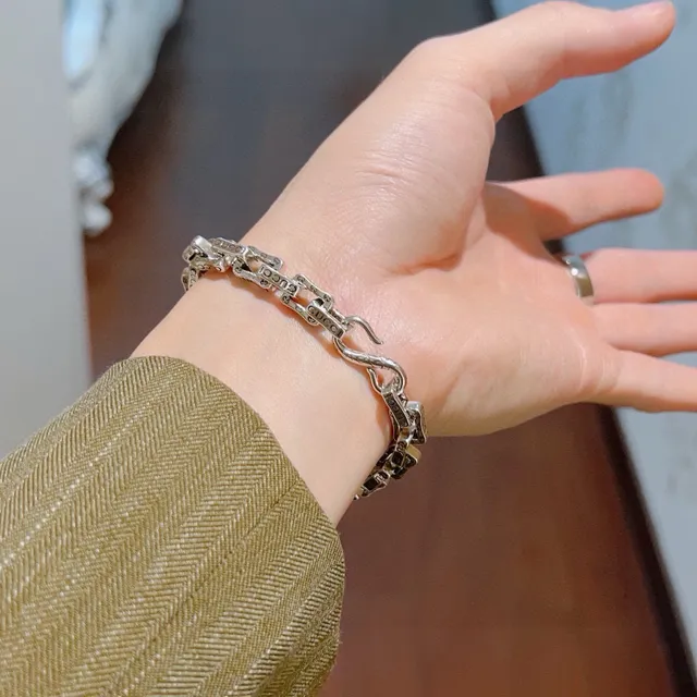 Gucci Engraved Logo Chain Bracelet 7