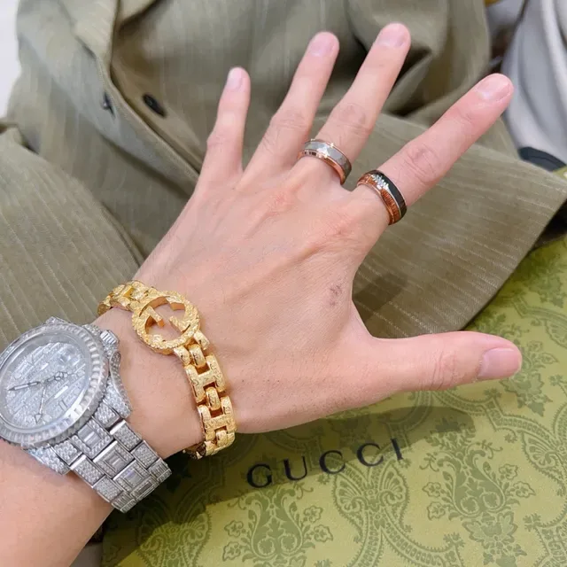 Gucci Faceted Gray and Rose Gold Wide Band Ring 2