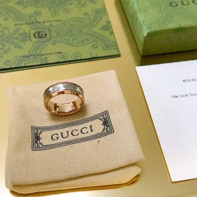 Gucci Faceted Gray and Rose Gold Wide Band Ring 4