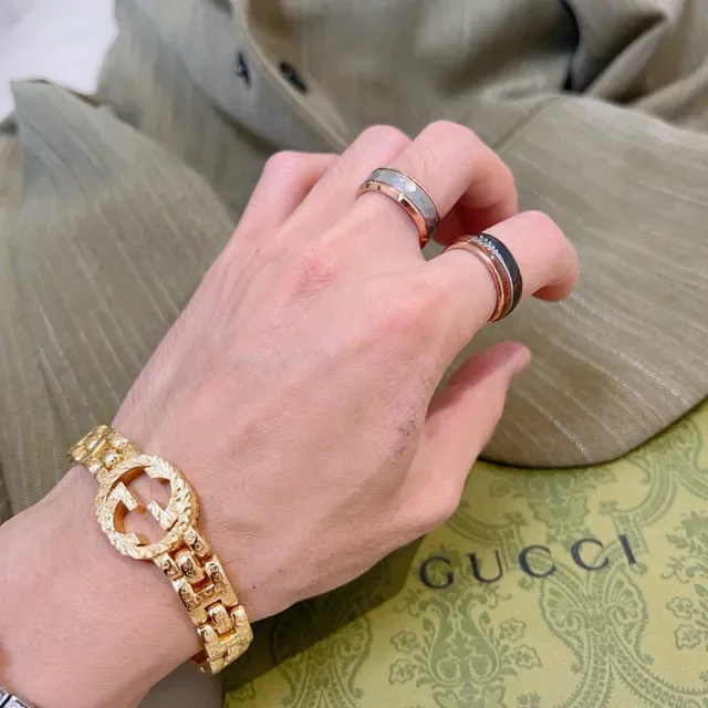 Gucci Faceted Gray and Rose Gold Wide Band Ring 5