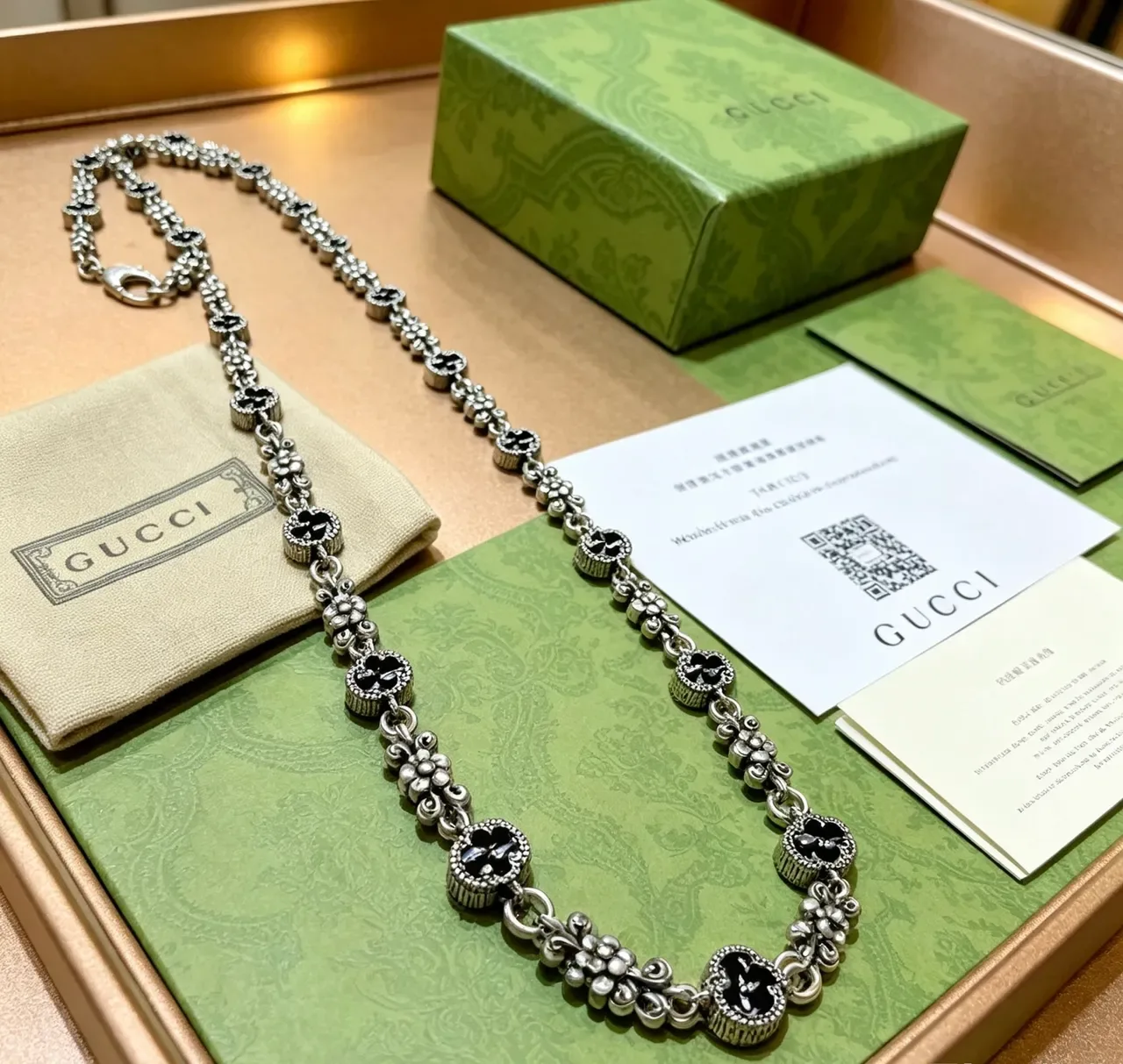 Gucci Floral Motif Black Enamel Silver-Tone Chain Necklace 2