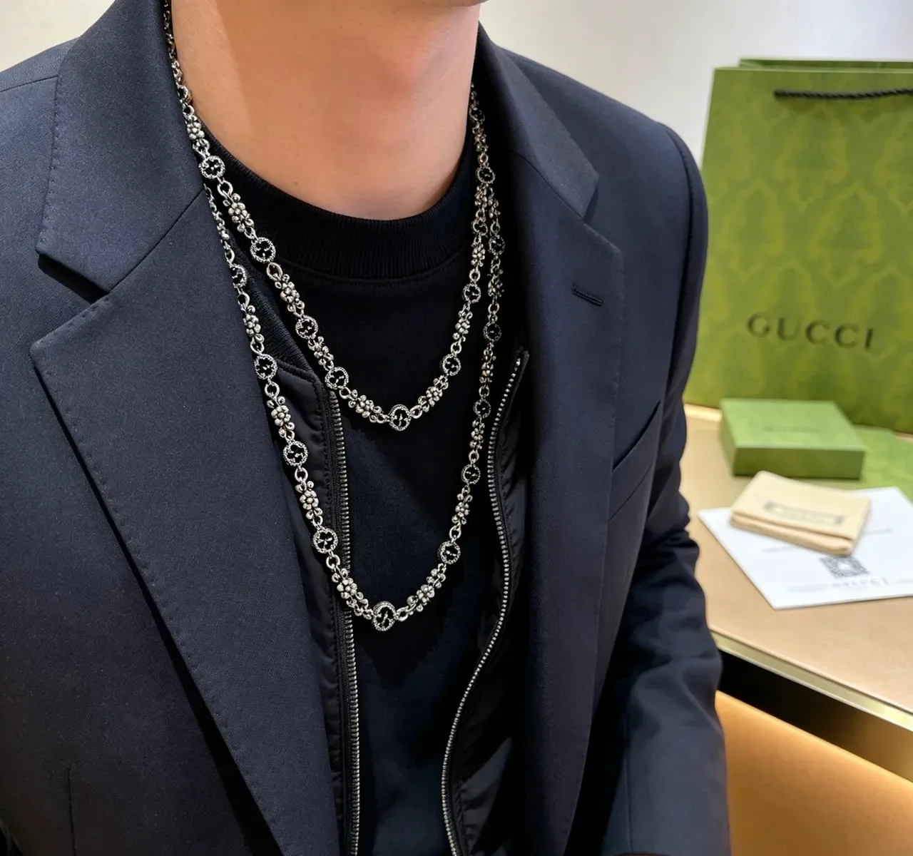 Gucci Floral Motif Black Enamel Silver-Tone Chain Necklace 3
