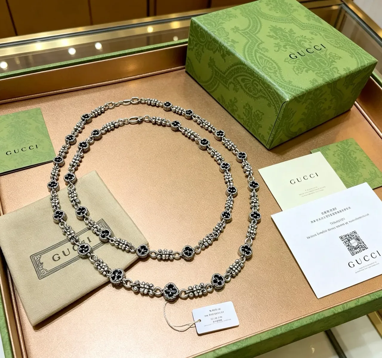 Gucci Floral Motif Black Enamel Silver-Tone Chain Necklace 4