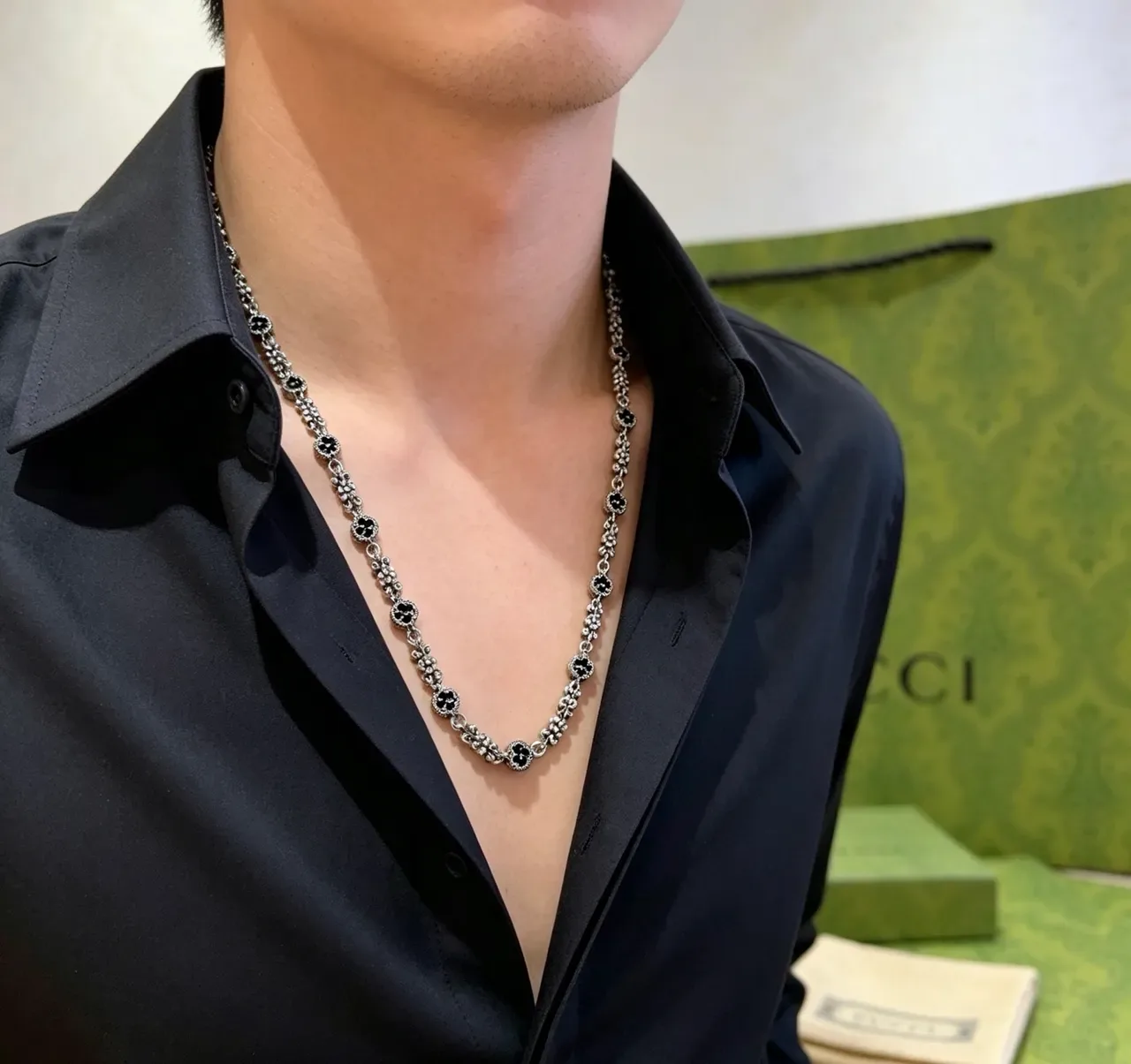 Gucci Floral Motif Black Enamel Silver-Tone Chain Necklace 8