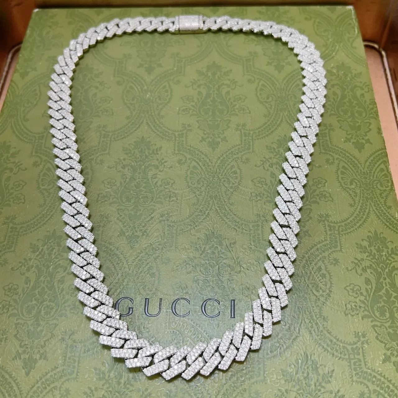 Gucci Fully Pave-Set Curb-Link Chain Necklace 6