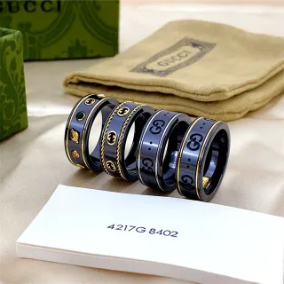 Gucci GG Marmont خاتم أسود ذهبي سيراميك التفاصيل