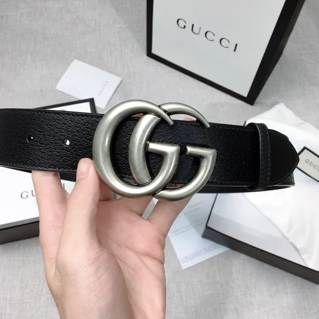 Gucci GG Marmont काला दानेदार चमड़े का बेल्ट 4