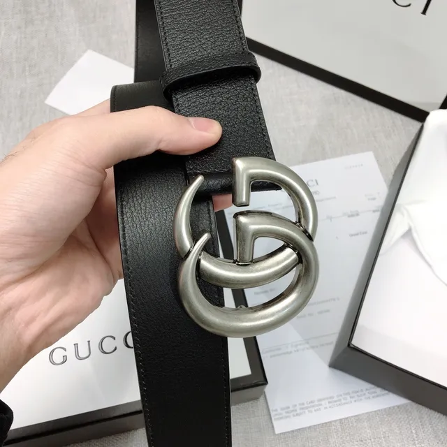 Gucci GG Marmont काला दानेदार चमड़े का बेल्ट 8