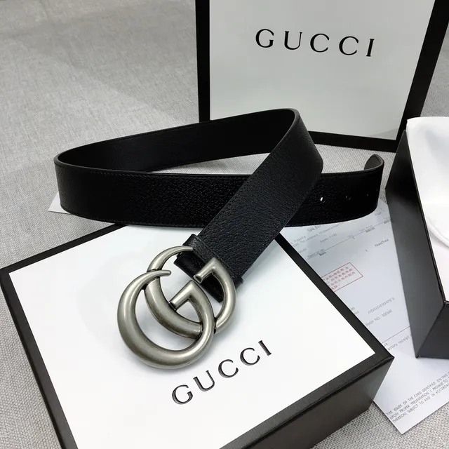 Gucci GG Marmont काला दानेदार चमड़े का बेल्ट 9