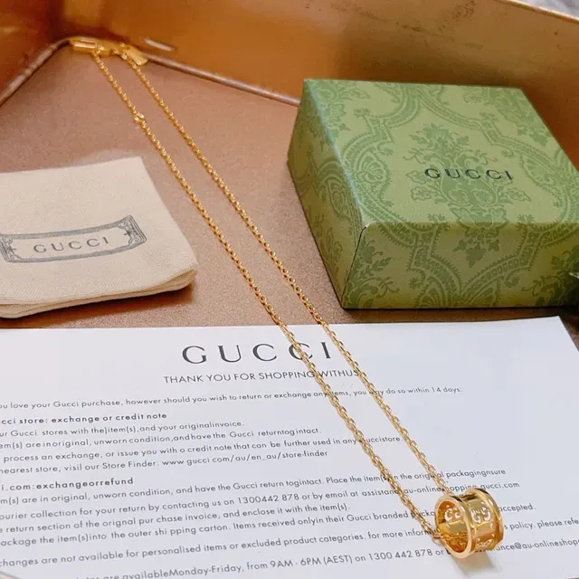 Gucci GG Marmont সোনার চেইন সিলিন্ড্রিক্যাল পেন্ডেন্ট নেকলেস 2
