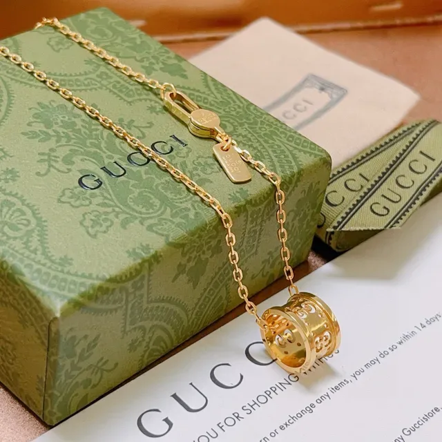 Gucci GG Marmont সোনার চেইন সিলিন্ড্রিক্যাল পেন্ডেন্ট নেকলেস 3