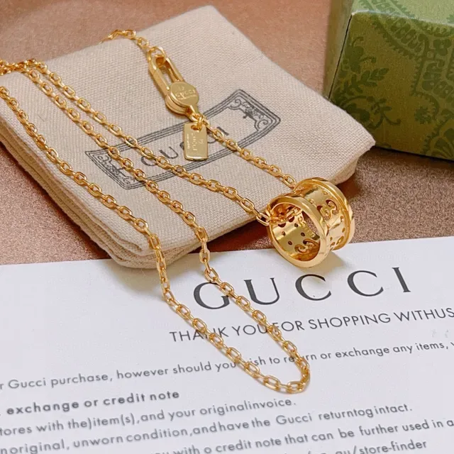 Gucci GG Marmont সোনার চেইন সিলিন্ড্রিক্যাল পেন্ডেন্ট নেকলেস 6