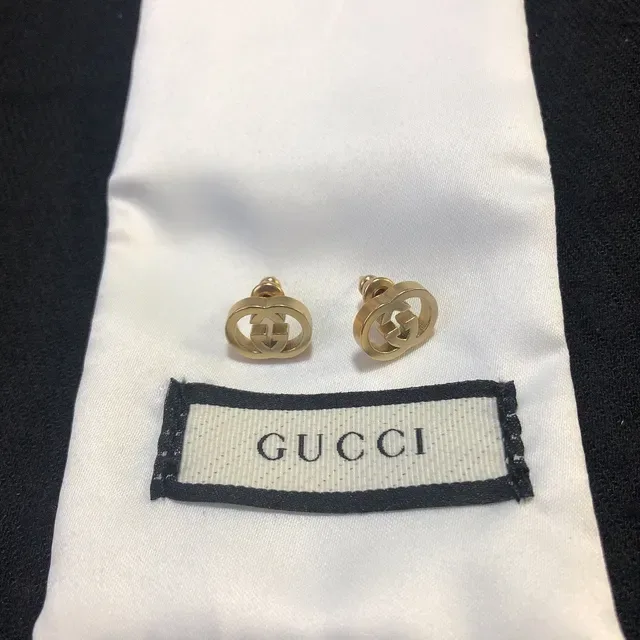 Colar Gucci GG Marmont Corrente Curb Chain Dourada com Logo G Interlocking 2